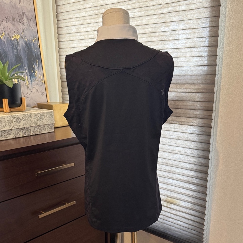 Woman's Annika by Cutter and Buck Black with White Collar Golf Shirt. Size Large - Picture 5 of 7